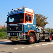 Truckrun 2015 rijdt door de Bollenstreek