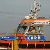 Surfer in problemen  Katwijk