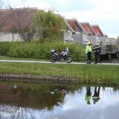 Mogelijk persoon te water Schoutenlaan Voorhout