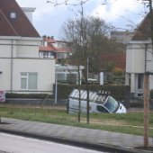 Auto komt tot stilstand in sloot Noordwijk