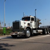 Truckrun 2015 rijdt door de Bollenstreek