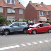 Auto ramt geparkeerde auto's Parklaan Katwijk