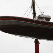 Reddingboot Valentijn overgedragen aan het Nationaal Reddingmuseum Dorus Rijkers