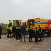 Vrouw in zee gered door KNRM Katwijk