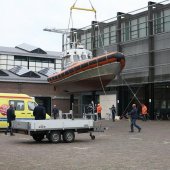 Reddingboot Valentijn overgedragen aan het Nationaal Reddingmuseum Dorus Rijkers