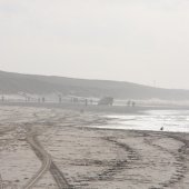 Reclamevliegtuig maakt noodlanding op het strand van Katwijk (UPDATE)