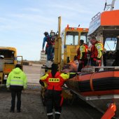 Surfer in problemen  Katwijk