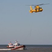 Blauwe vlag gehesen in Noordwijk door Prins Willem-Alexander