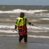 Inzet  NRB en KNRM  voor vastgelopen rupsvoertuig Langevelderslag Noordwijk