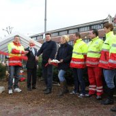 Kerstbomen verkoop gestart Jeroensplein voor goede doel