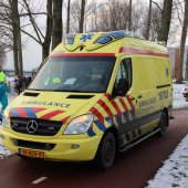 Persoon gevallen op ijs Katwijk