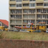 Kitesurfer in problemen Noordwijk