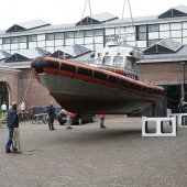 Reddingboot Valentijn overgedragen aan het Nationaal Reddingmuseum Dorus Rijkers