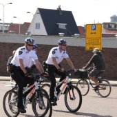 NRB en KNRM assisteren bij aankomst André Kuipers strand Noordwijk