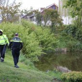 Mogelijk persoon te water Schoutenlaan Voorhout
