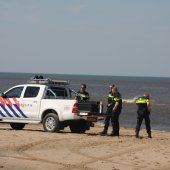 Inzet KNRM en NRB voor zwemmer in problemen.