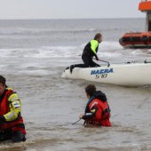 Inzet KNRM Noordwijk voor een catamaran met gebroken mast