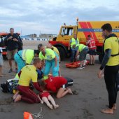 Grote oefening strand Katwijk