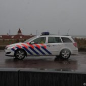 KNRM assistentie voor ambulance strand Noordwijk