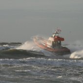 Surfer in problemen  Katwijk