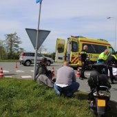 Ongeval auto/scooter Arnoudstraat in Hillegom