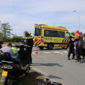 Ongeval auto/scooter Arnoudstraat in Hillegom