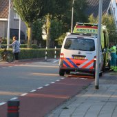 Fietser knalt tegen middengeleiding Voorhout