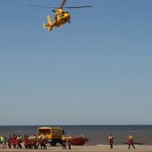 Blauwe vlag gehesen in Noordwijk door Prins Willem-Alexander