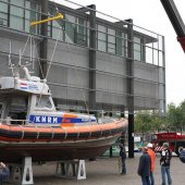 Reddingboot Valentijn overgedragen aan het Nationaal Reddingmuseum Dorus Rijkers