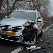 5 voertuigen botsen tegen elkaar A44 12,5 Sassenheim