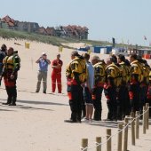 Blauwe vlag gehesen in Noordwijk door Prins Willem-Alexander