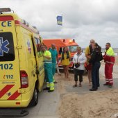 Reddingsactie strand Noordwijk