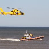 Blauwe vlag gehesen in Noordwijk door Prins Willem-Alexander