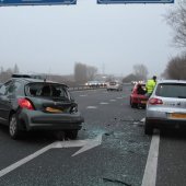 5 voertuigen botsen tegen elkaar A44 12,5 Sassenheim