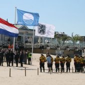 Blauwe vlag gehesen in Noordwijk door Prins Willem-Alexander