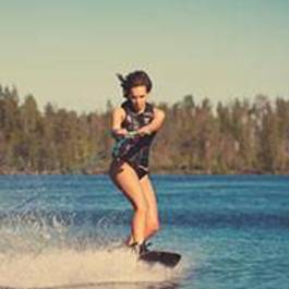 Wakeboarding Beach Club