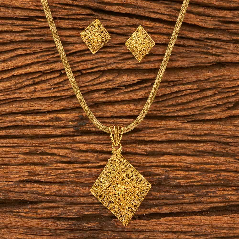 gold black beads lockets