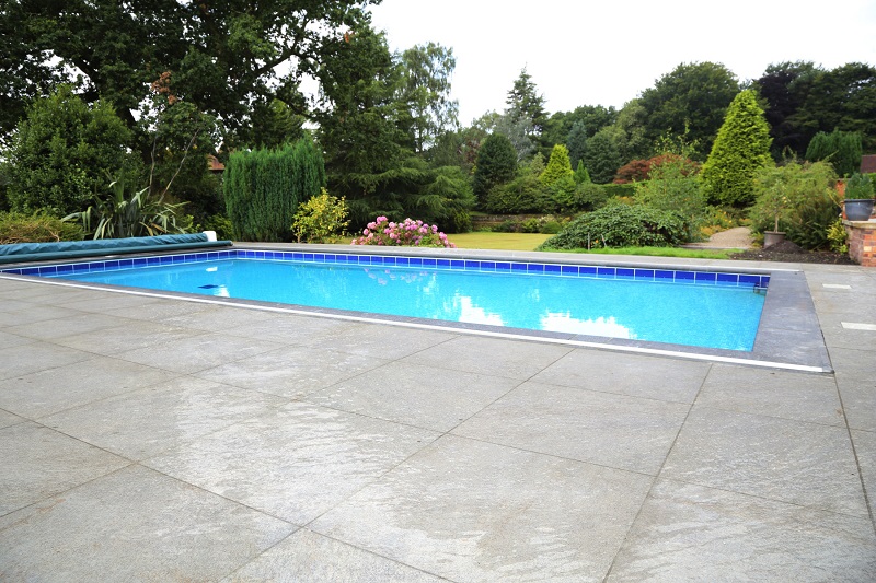 Fine porcelain pointing made easy with vdw epoxy paving grout