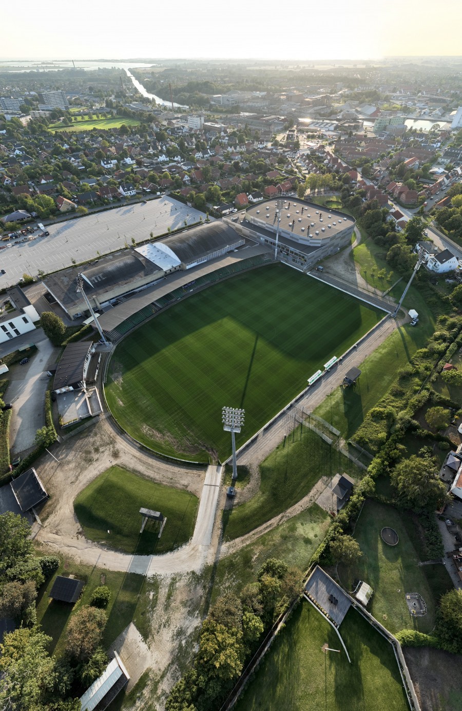Uni-Scratch&trade; maintains pitch standard between renovations at N&aelig;stved Stadium, Denmark
