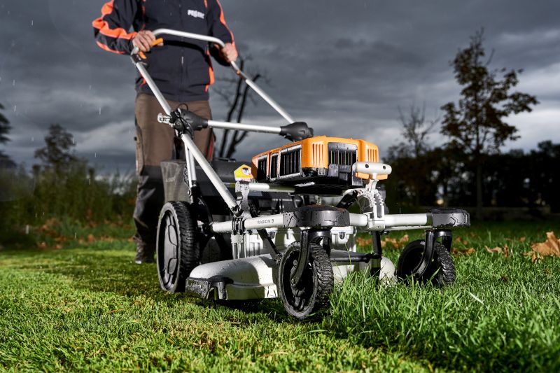 Pellenc sets new standard with the launch of the Rasion 3 Easy pedestrian mower