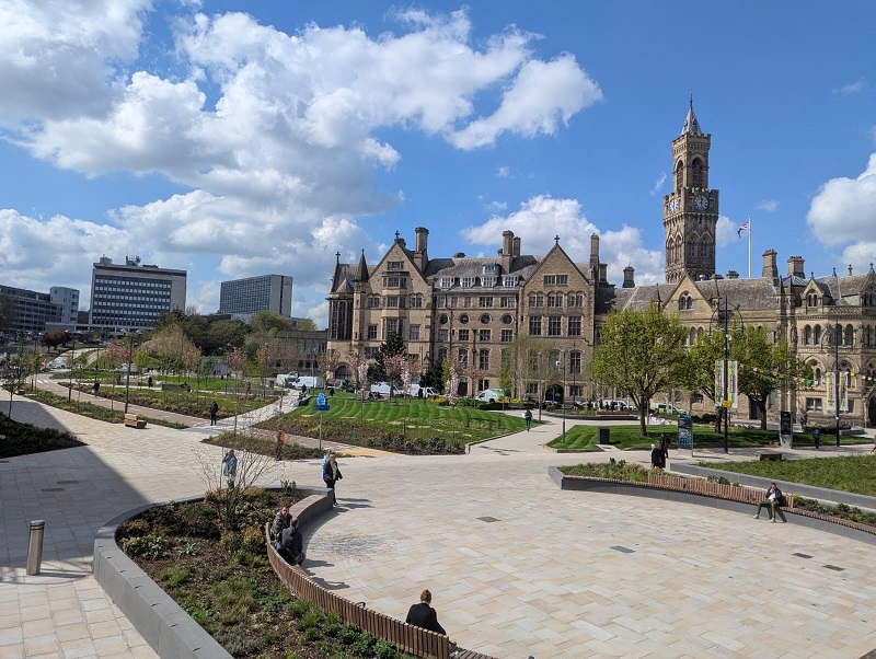 Gavin Jones Ltd and Johnsons Nurseries Ltd help transform Bradford’s city centre with Norfolk Gardens Park