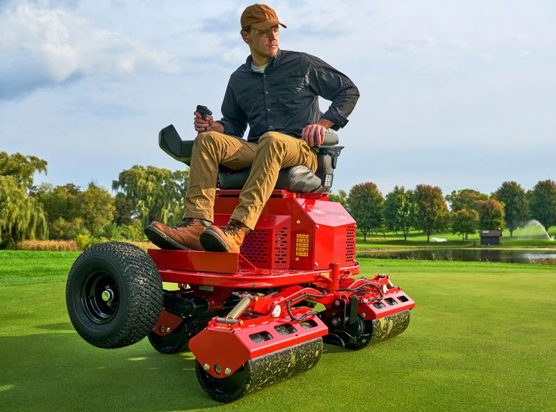 Toro unveils electric GreensPro e1700 