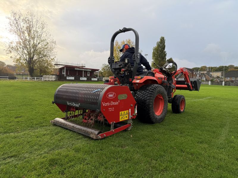 Redexim Verti-Drain helps Sidcup Sports Club stay match-ready