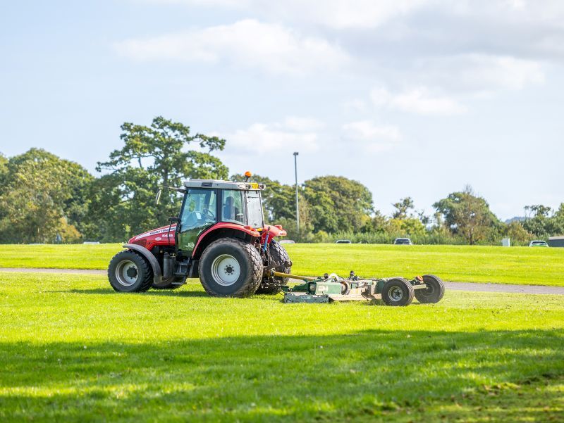 Major Swift mower delivers for showground