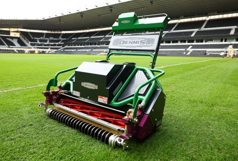 New lightweight battery mower from Dennis makes professional groundskeeping a breeze