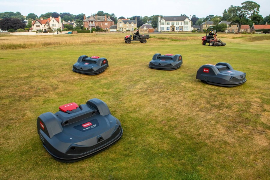 Gullane reclaims 40 hours a week using Toro robotic mowers 