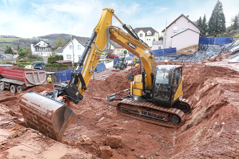 SANY UK & Ireland joins UK Plant Expo 2027 and backs 360 Excavator Challenge 