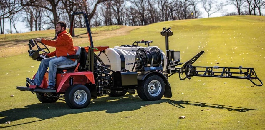Smithco brings industry-leading golf course maintenance equipment to GroundsFest 2025