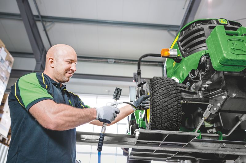 John Deere named on list of UK&rsquo;s top 15 employers of veterans 