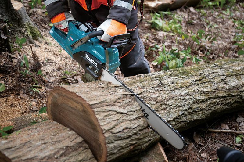Makita releases its new cordless chainsaw 
